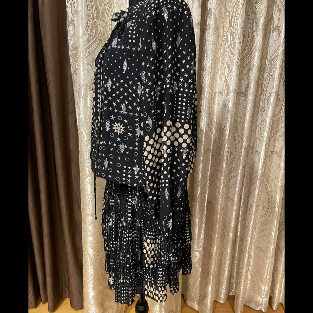 Dress - Picture 4 of 13
